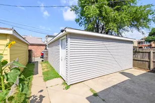 4008 S Albany Ave, Chicago, IL 60632 - Photo 19
