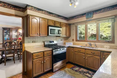 740 Cambridge Drive, Burr Ridge, IL 60527 - Photo 9