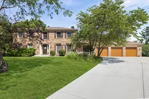 740 Cambridge Dr, Burr Ridge, IL 60527 - Photo 1