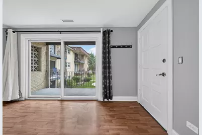 5024 N Austin Avenue #2E, Chicago, IL 60630 - Photo 3