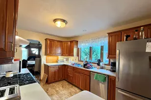 37235 N Hillside Dr, Lake Villa, IL 60046 - Photo 5