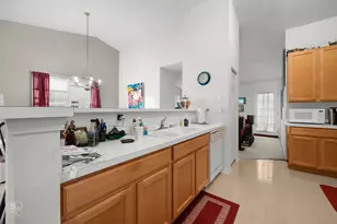2335 Overlook Ct, Naperville, IL 60563 - Photo 5