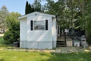 184 Windward, Lakemoor, IL 60051 - Photo 1