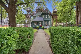 719 N Center St, Clifton, IL 61727 - Photo 1