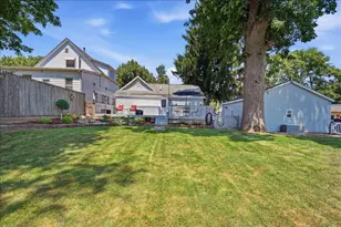 713 E Buchanan St, Bloomington, IL 61701 - Photo 21