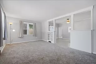 713 E Buchanan St, Bloomington, IL 61701 - Photo 5