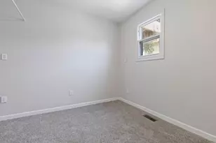 135 S 8th St, South Beloit, IL 61080 - Photo 9