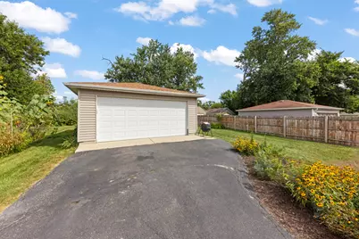 5902 W Maple Avenue, Berkeley, IL 60163 - Photo 25