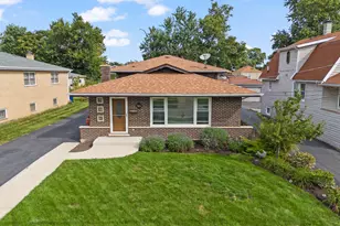5902 W Maple Ave, Berkeley, IL 60163 - Photo 1