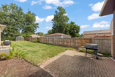 5902 W Maple Avenue, Berkeley, IL 60163 - Photo 23