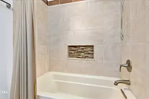 316 Cottonwood Ln, Naperville, IL 60540 - Photo 17