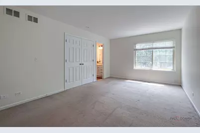 302 E Forest Knoll Drive, Palatine, IL 60074 - Photo 11