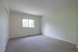 302 E Forest Knoll Dr, Palatine, IL 60074 - Photo 13
