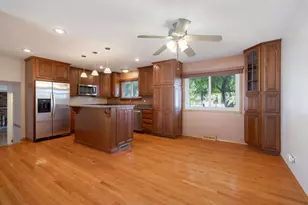1477 William Clifford Ln, Elk Grove Village, IL 60007 - Photo 9