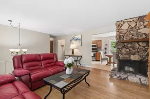 [Address not provided], Roselle, IL 60172 - Photo 5