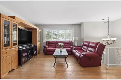 [Address not provided], Roselle, IL 60172 - Photo 7