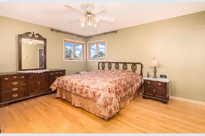 8432 W Amelia Drive, Niles, IL 60714 - Photo 15