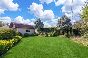8432 W Amelia Dr, Niles, IL 60714 - Photo 25
