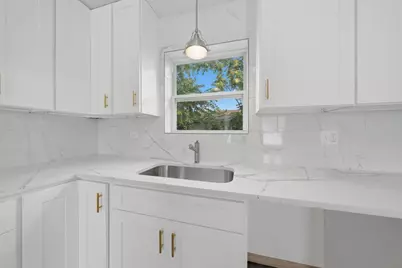 7918 S Greenwood Avenue, Chicago, IL 60619 - Photo 9