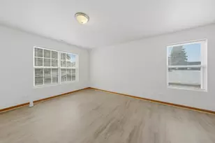 7918 S Greenwood Ave, Chicago, IL 60619 - Photo 15