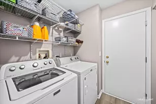 3825 Deville Ln, Saint Charles, IL 60175 - Photo 19
