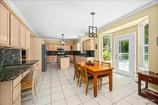 3825 Deville Ln, Saint Charles, IL 60175 - Photo 9