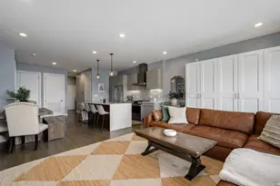 2550 W Fullerton Ave, Chicago, IL 60647 - Photo 11