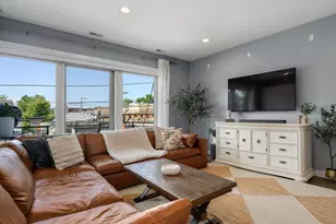 2550 W Fullerton Ave, Chicago, IL 60647 - Photo 9