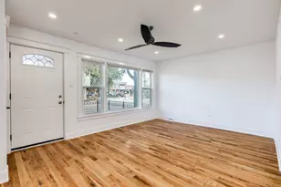 235 W 43rd St, Chicago, IL 60609 - Photo 3