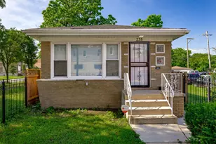 235 W 43rd St, Chicago, IL 60609 - Photo 1