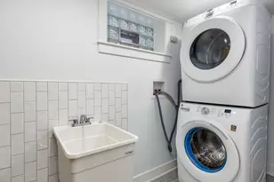 235 W 43rd St, Chicago, IL 60609 - Photo 13