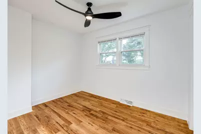235 W 43rd Street, Chicago, IL 60609 - Photo 7