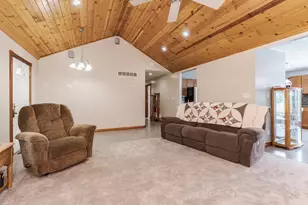 9850 N 300 E Rd, Gridley, IL 61744 - Photo 7
