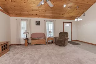 9850 N 300 E Rd, Gridley, IL 61744 - Photo 9