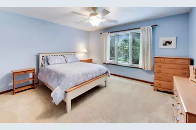 933 Spindletree Avenue, Naperville, IL 60565 - Photo 21