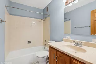 2200 S Stewart Ave, Lombard, IL 60148 - Photo 13