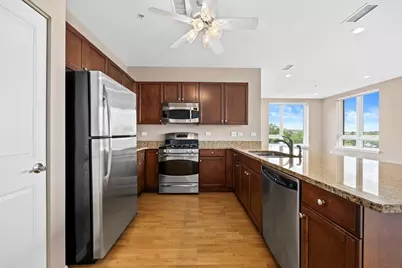 801 Village Center Drive #302, Burr Ridge, IL 60527 - Photo 5