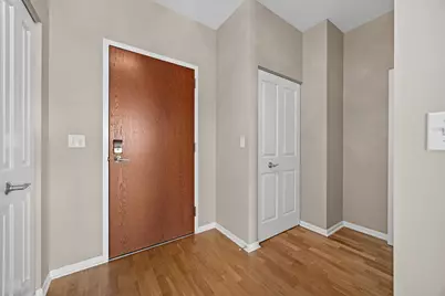 801 Village Center Drive #302, Burr Ridge, IL 60527 - Photo 19