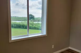 830 Bach Ct, Woodstock, IL 60098 - Photo 5