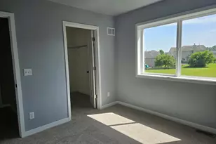 830 Bach Ct, Woodstock, IL 60098 - Photo 11