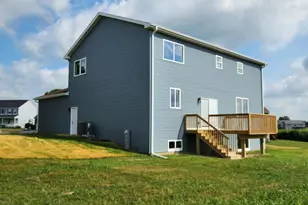 830 Bach Ct, Woodstock, IL 60098 - Photo 19