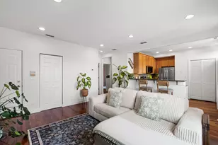3435 W Berteau Ave, Chicago, IL 60618 - Photo 3