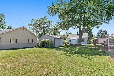 1016 S 6th Street, Dekalb, IL 60115 - Photo 11