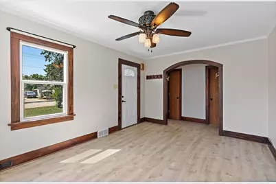1016 S 6th Street, Dekalb, IL 60115 - Photo 3