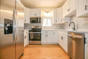 5338 W Montrose Ave, Chicago, IL 60641 - Photo 3