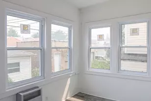 5338 W Montrose Ave, Chicago, IL 60641 - Photo 9