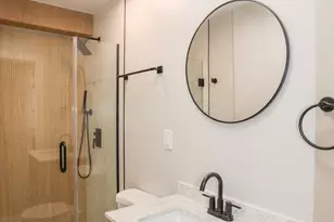 5338 W Montrose Ave, Chicago, IL 60641 - Photo 13
