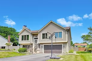 1154 Waterford Cut, Crystal Lake, IL 60014 - Photo 3