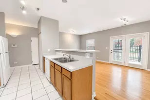 803 E 41st St, Chicago, IL 60653 - Photo 7