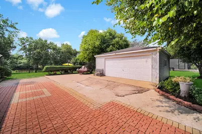 28W575 Barnes Avenue, West Chicago, IL 60185 - Photo 3